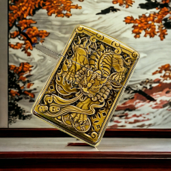BẬT LỬA ZIPPO BẢN ĐÔNG TRƠN KHẮC 3D HÌNH TỲ HƯU ĐỒNG VÀNG SIÊU SẮC NÉT - Mã SP: ZPKD021